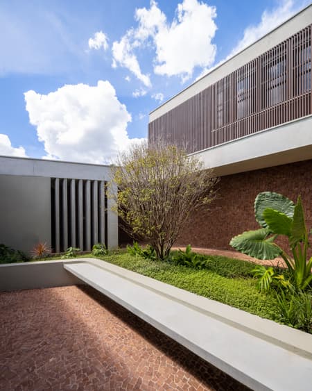 Axial House